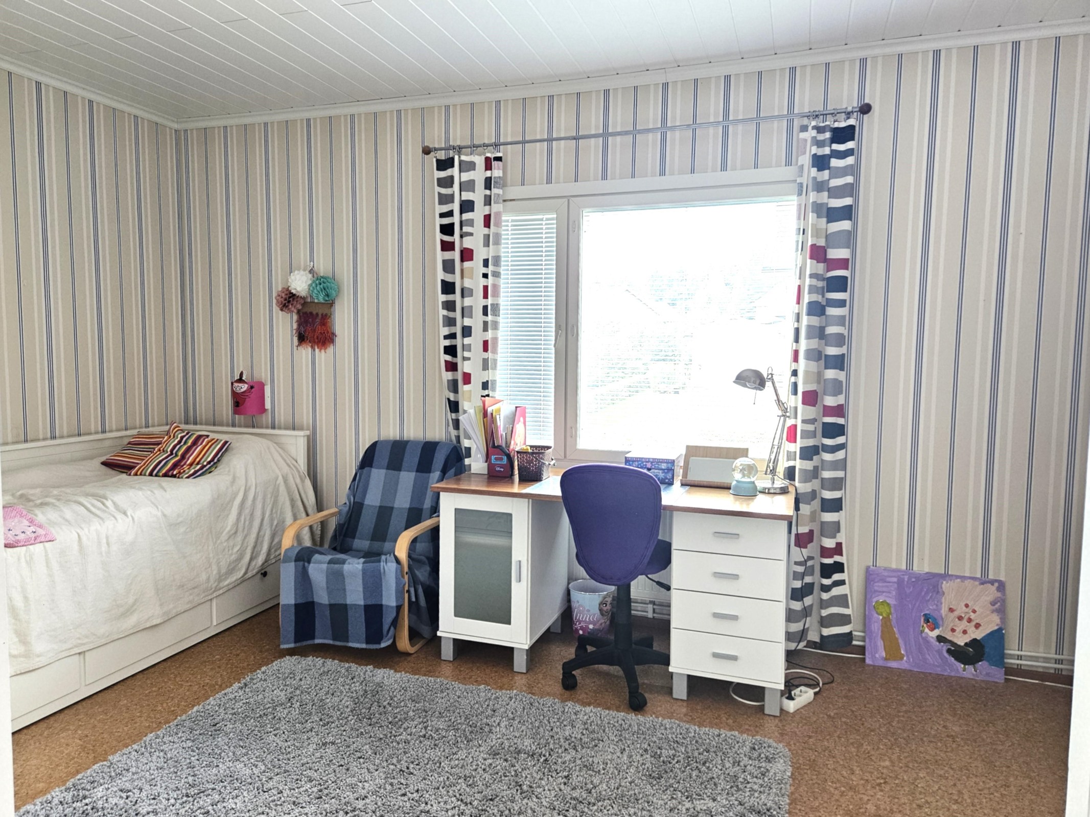 makuuhuone keskikerroksessa