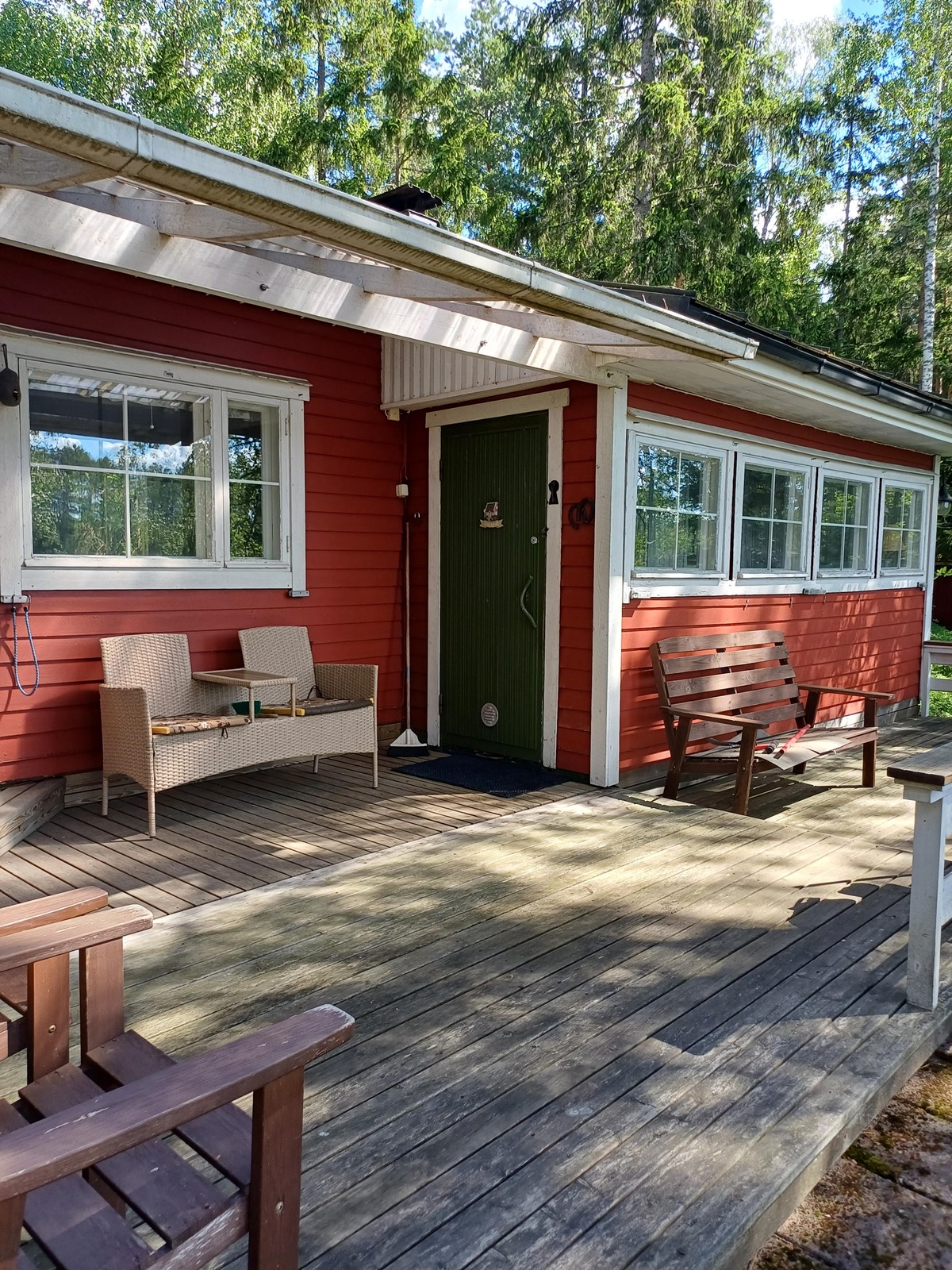 kesämökki, jossa tupa, keittiö ja mh