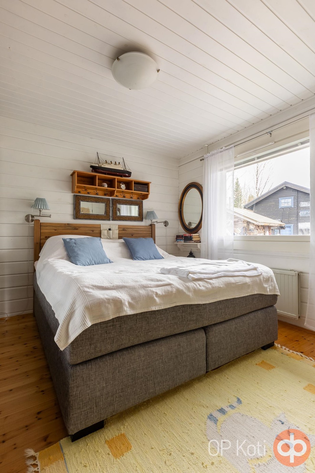 Omakotitalon makuuhuone