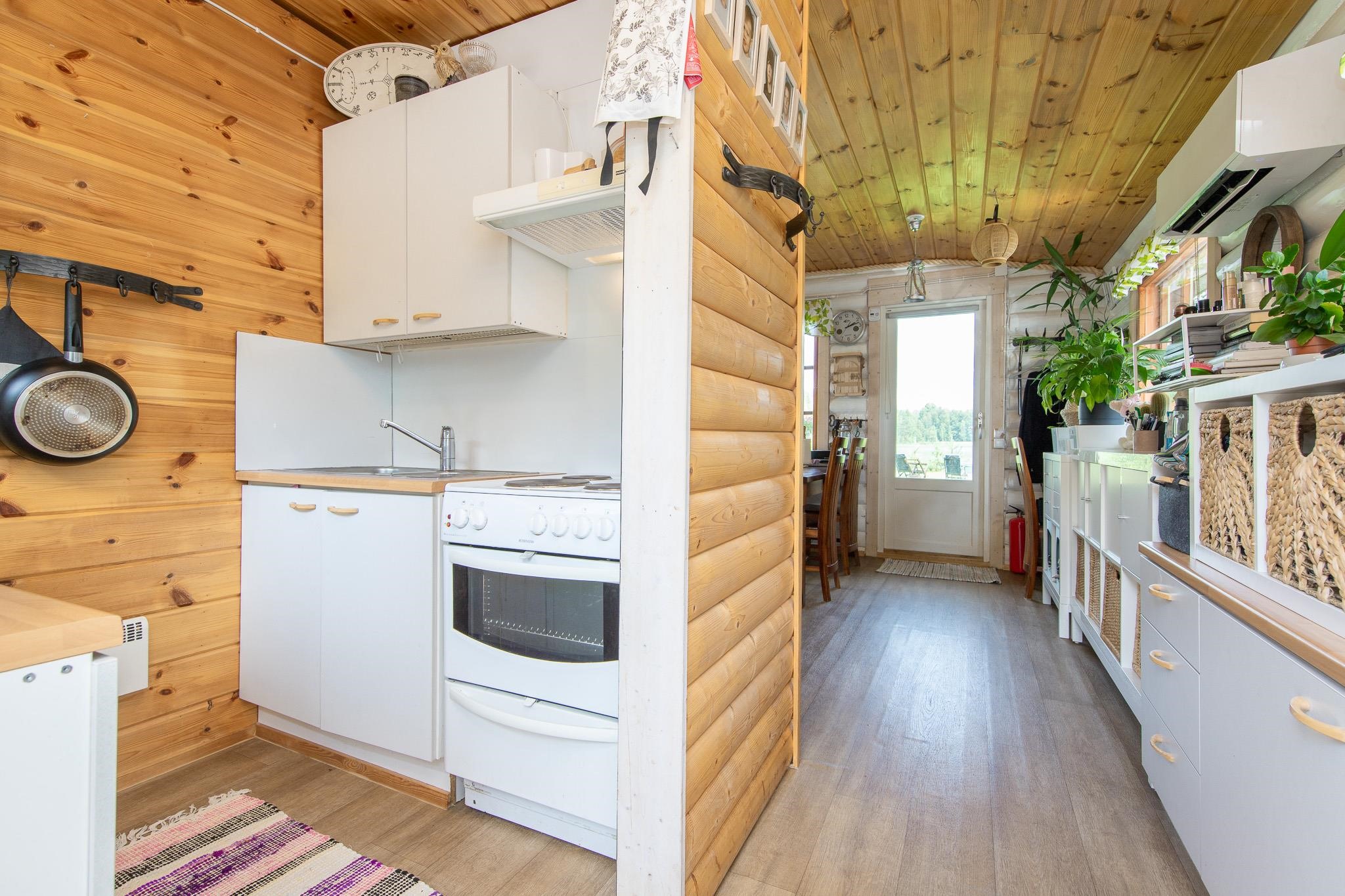 vierastalon keittiö