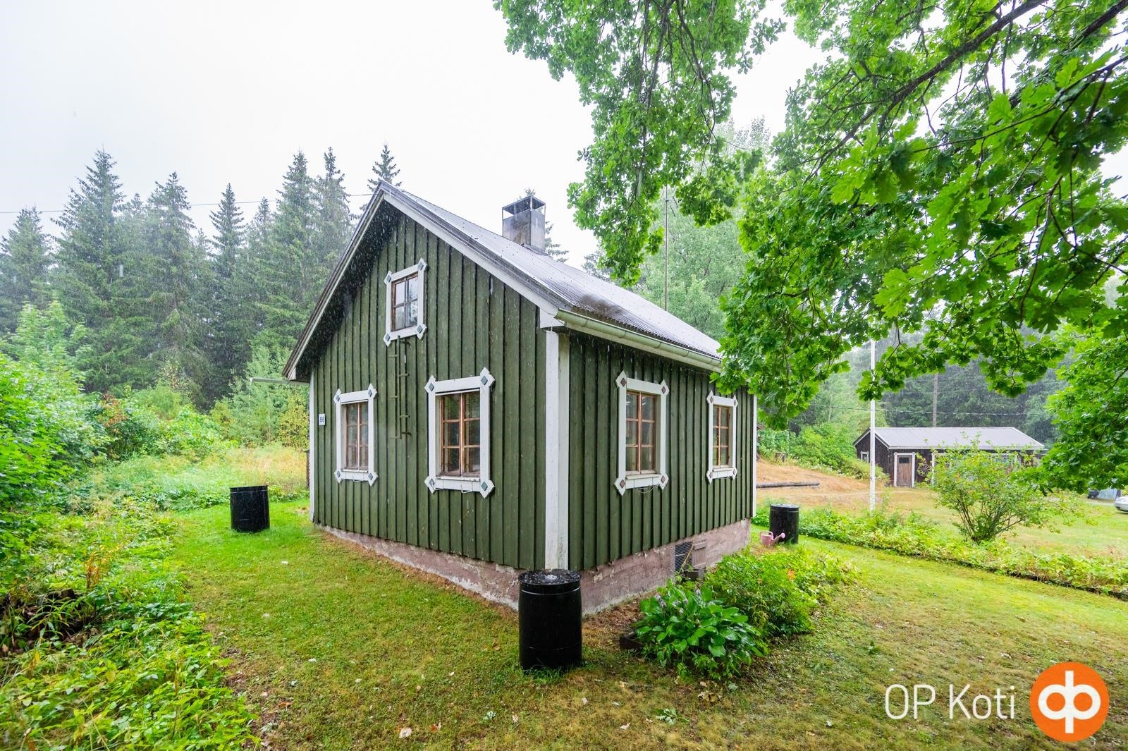 Julkisivu