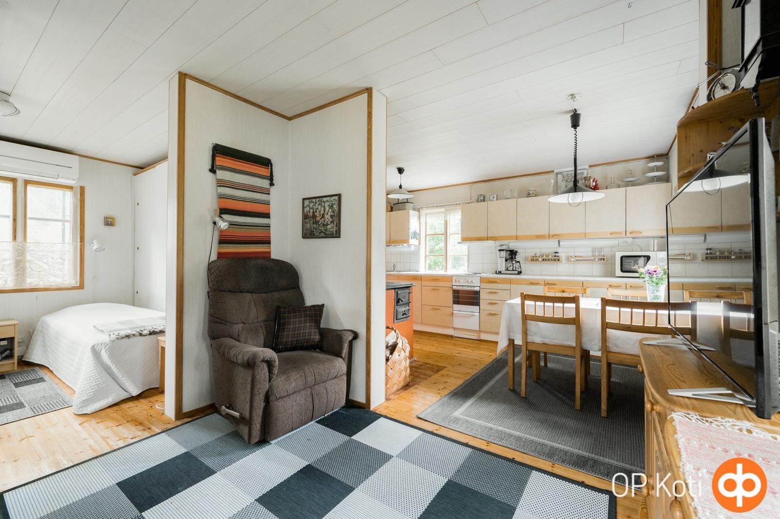 Keittiö/olohuone/makuuhuone