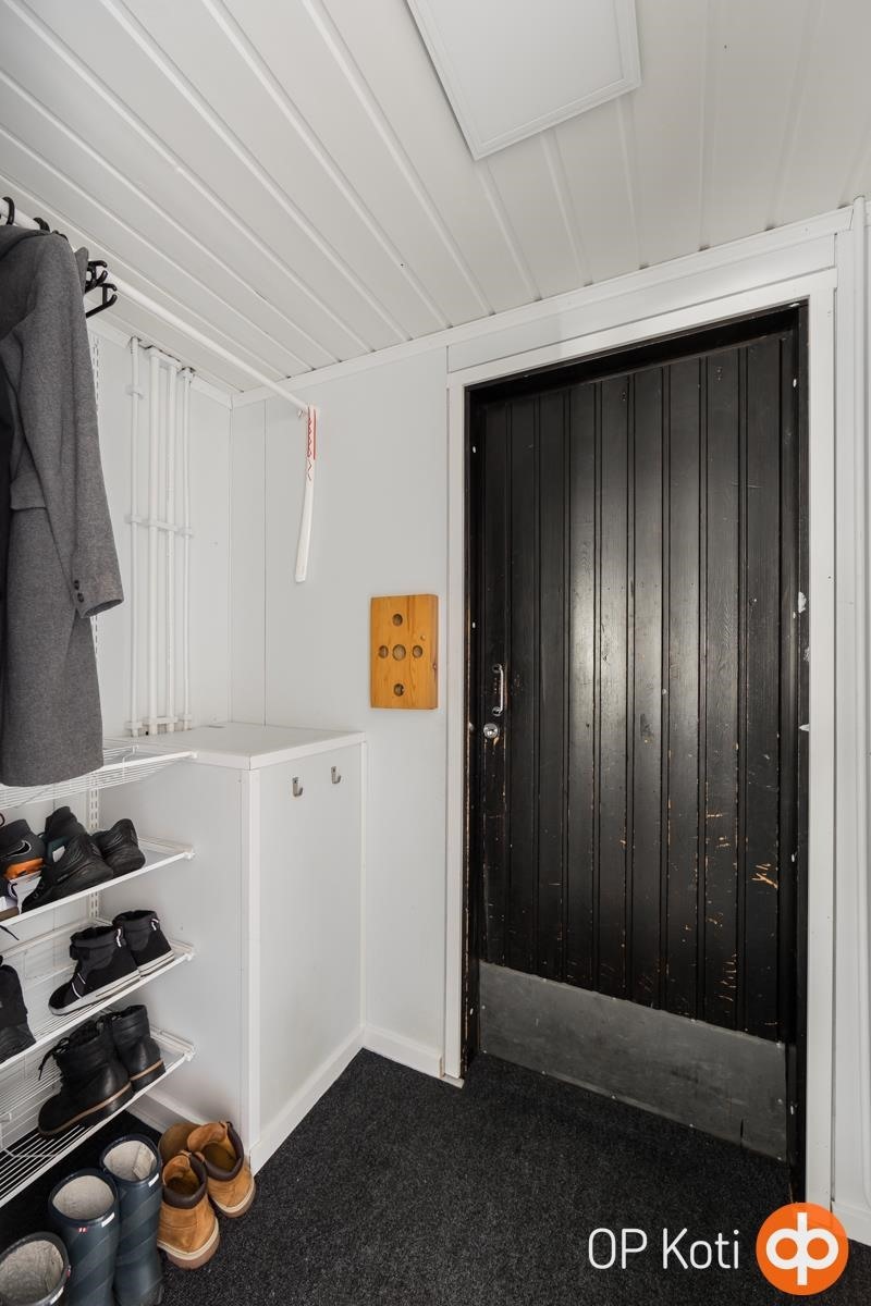 Eteinen