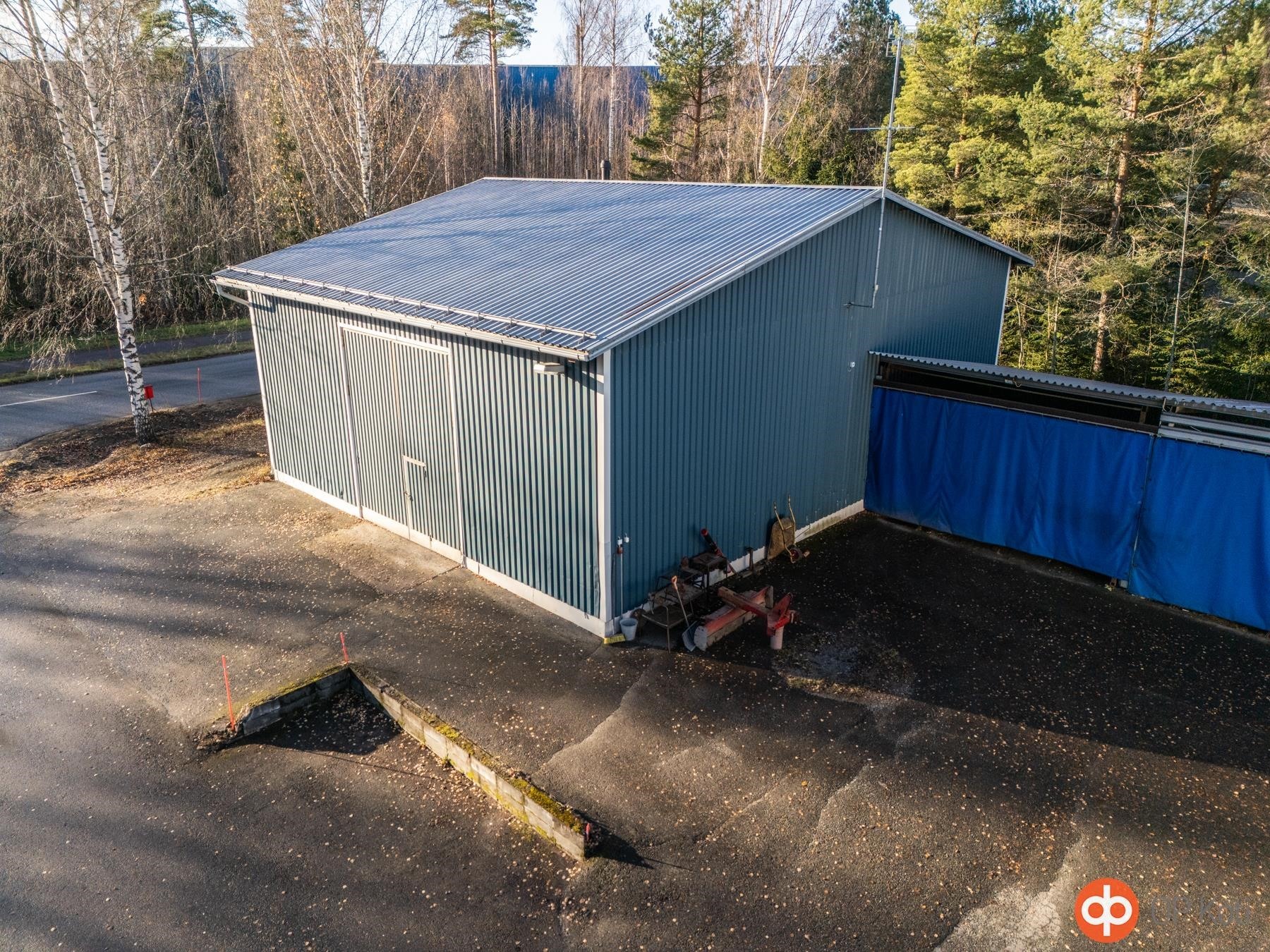 Halli A ja osa katoksesta C