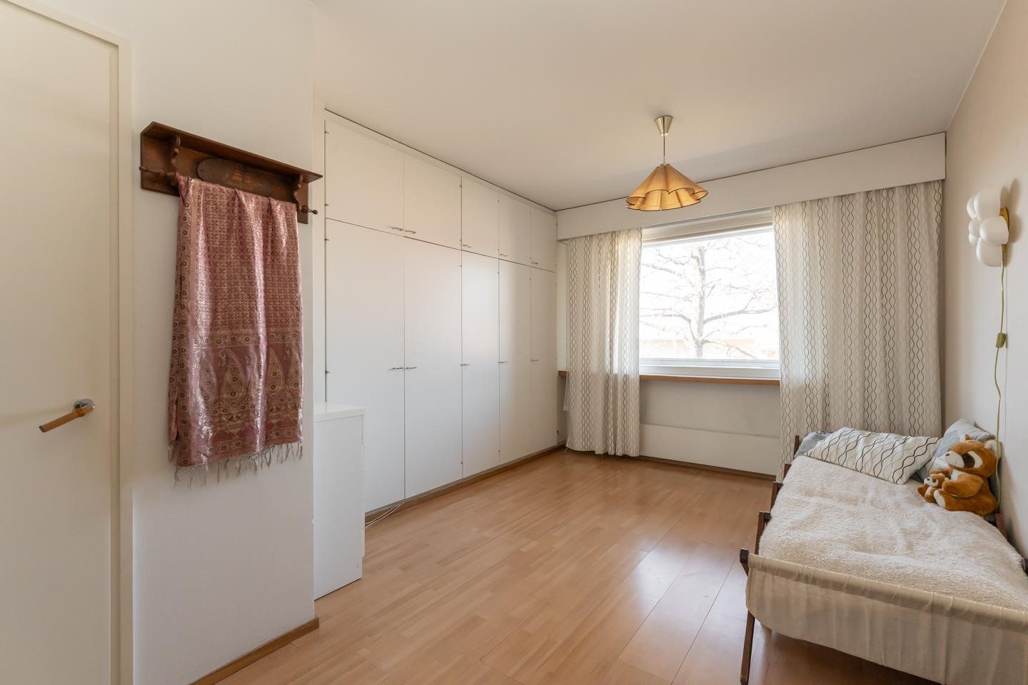 Sovrum 1 / Makuuhuone 1