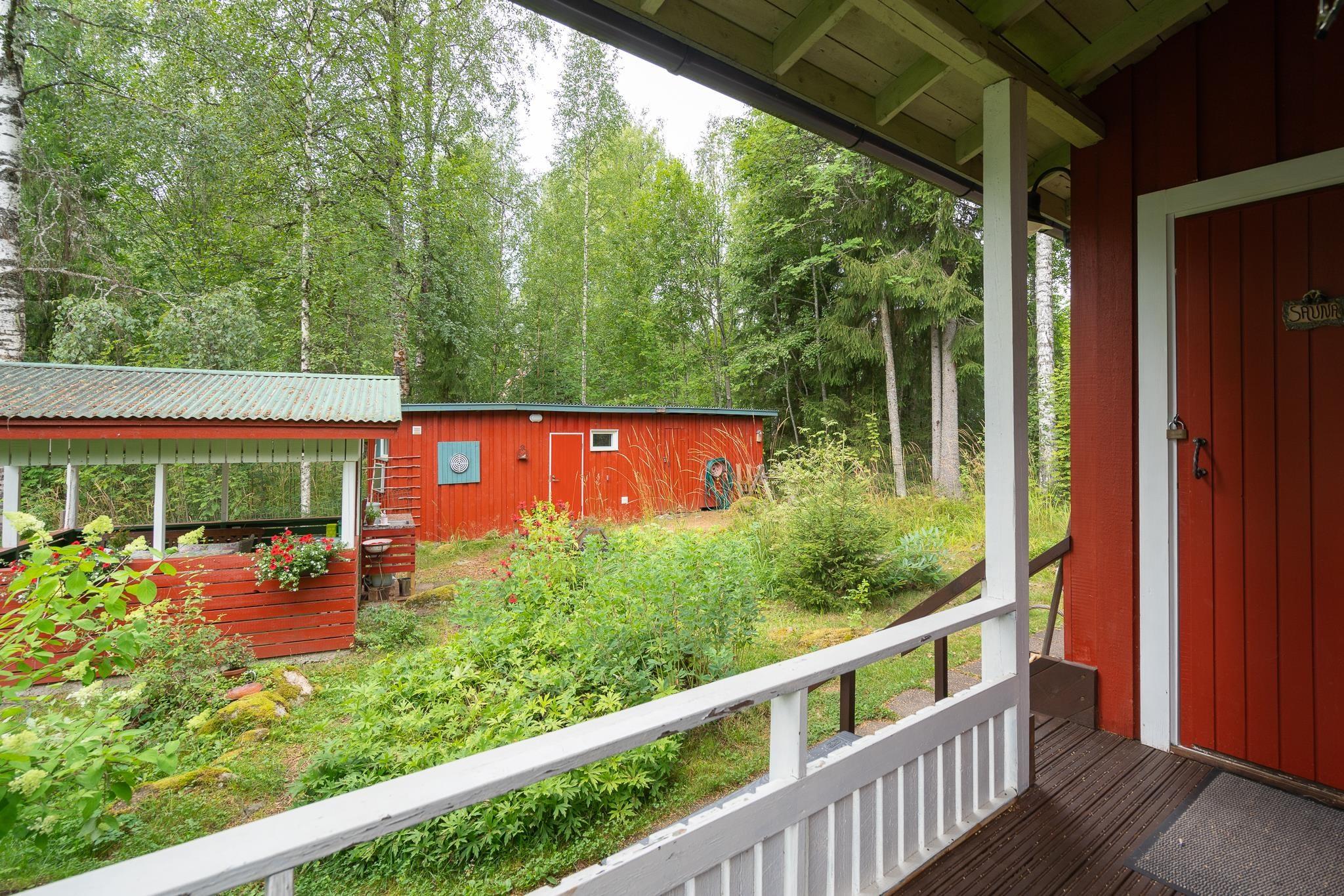 Päämökin terassia