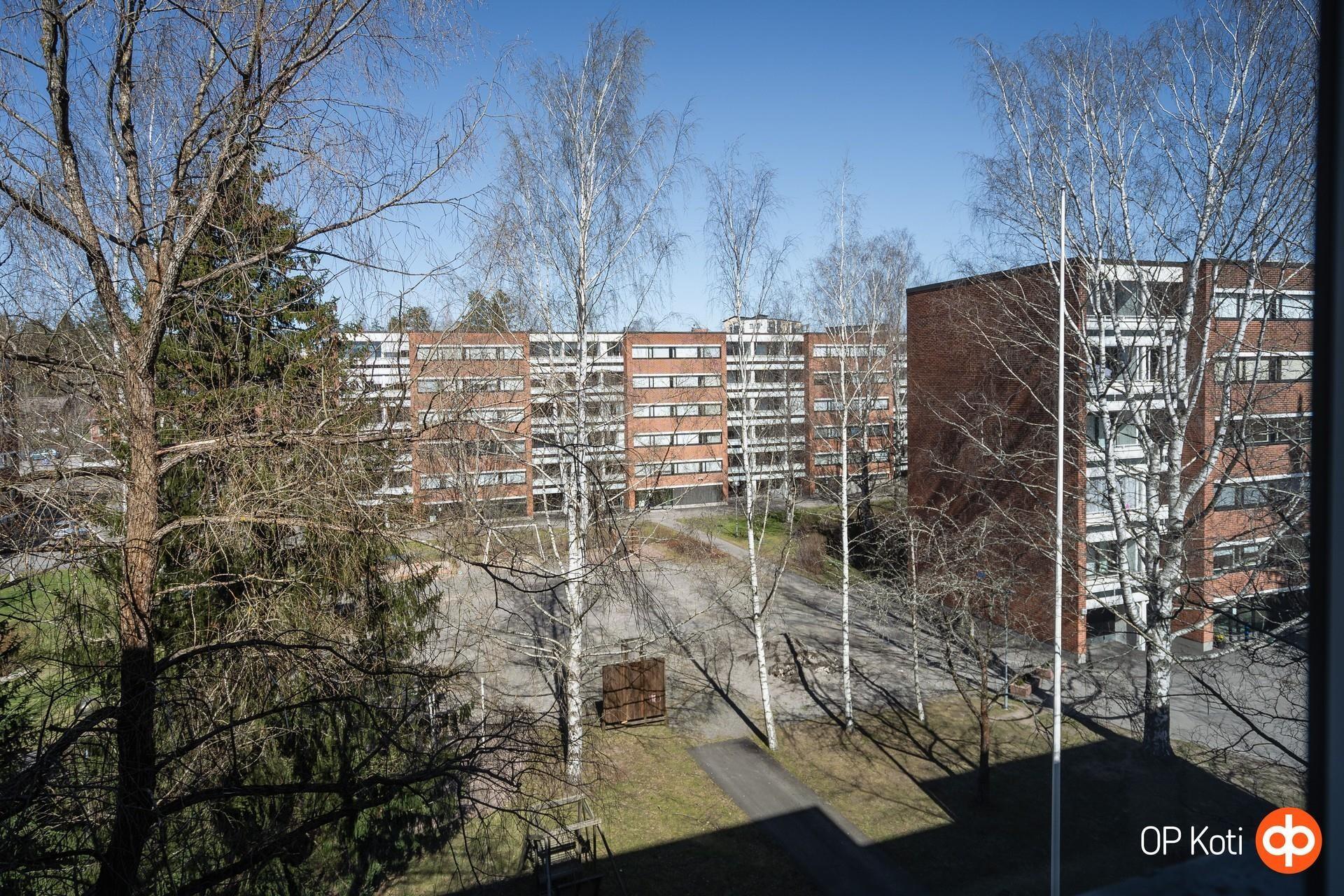 Näkymät makuuhuoneen ikkunasta