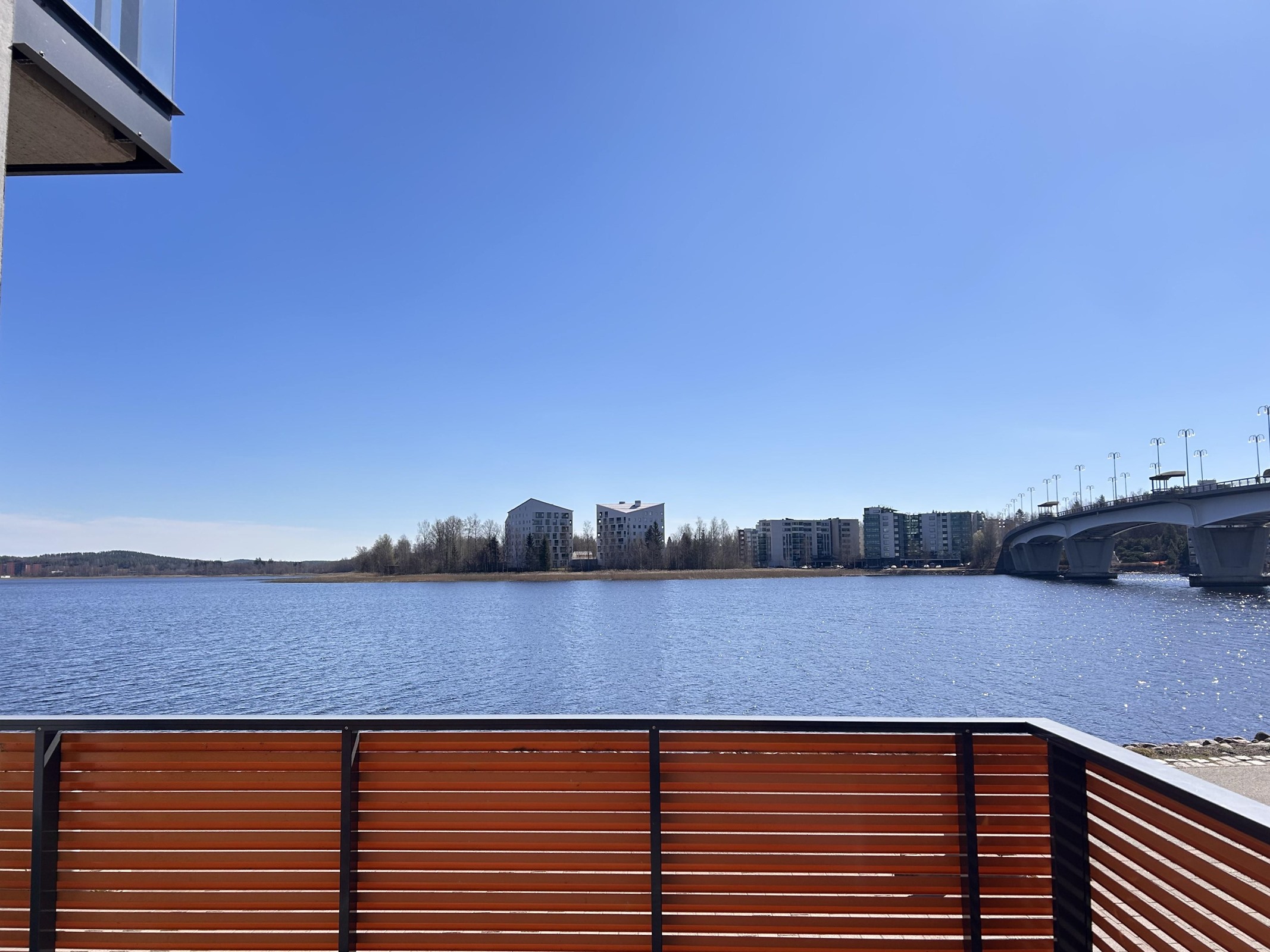 Näkymä aurinkoterassilta