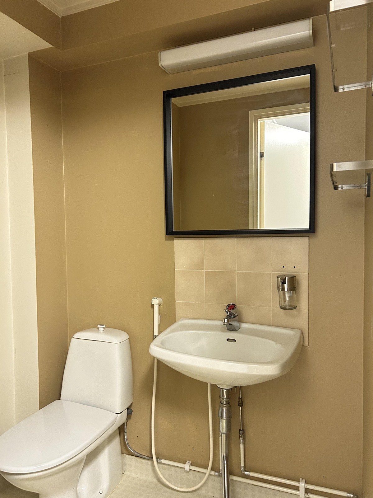 Yläkerran wc