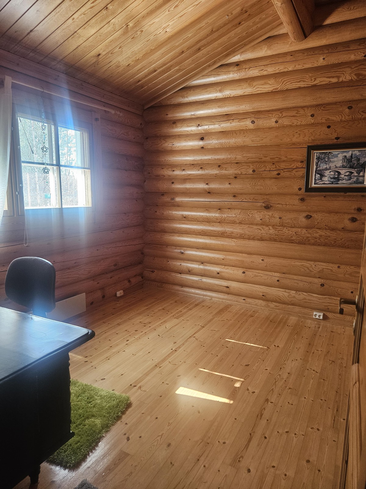 makuuhuone 1 yläkerta