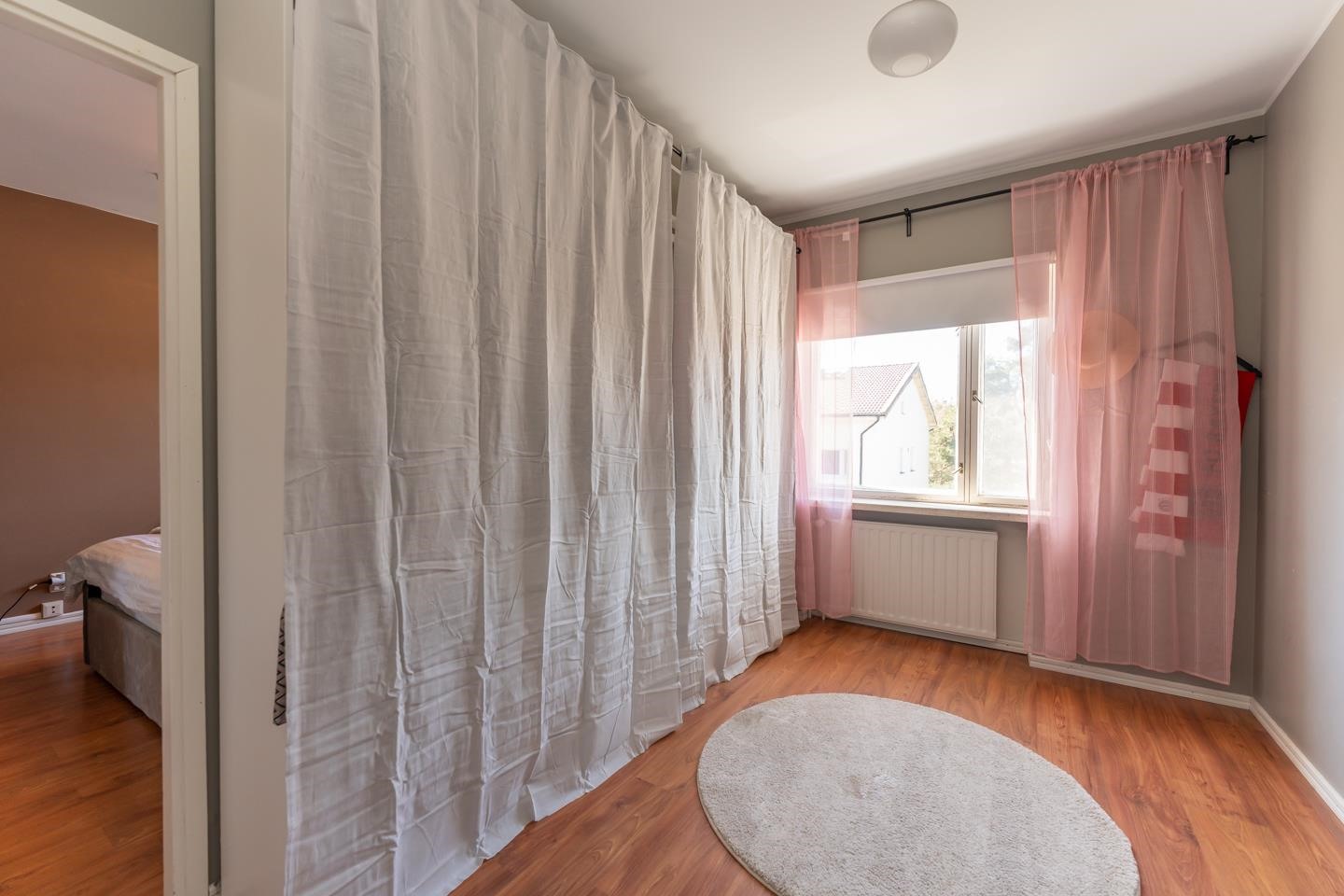 Walk in closet/makuuhuone 1 - Walk in closet/ sov