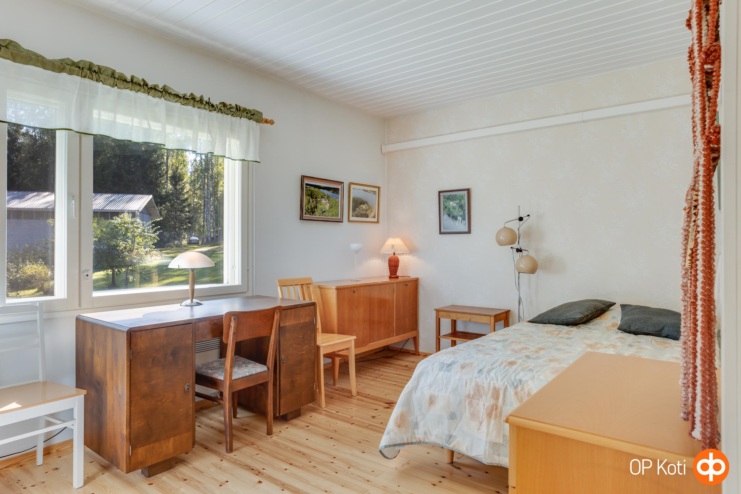 toinen makuuhuone