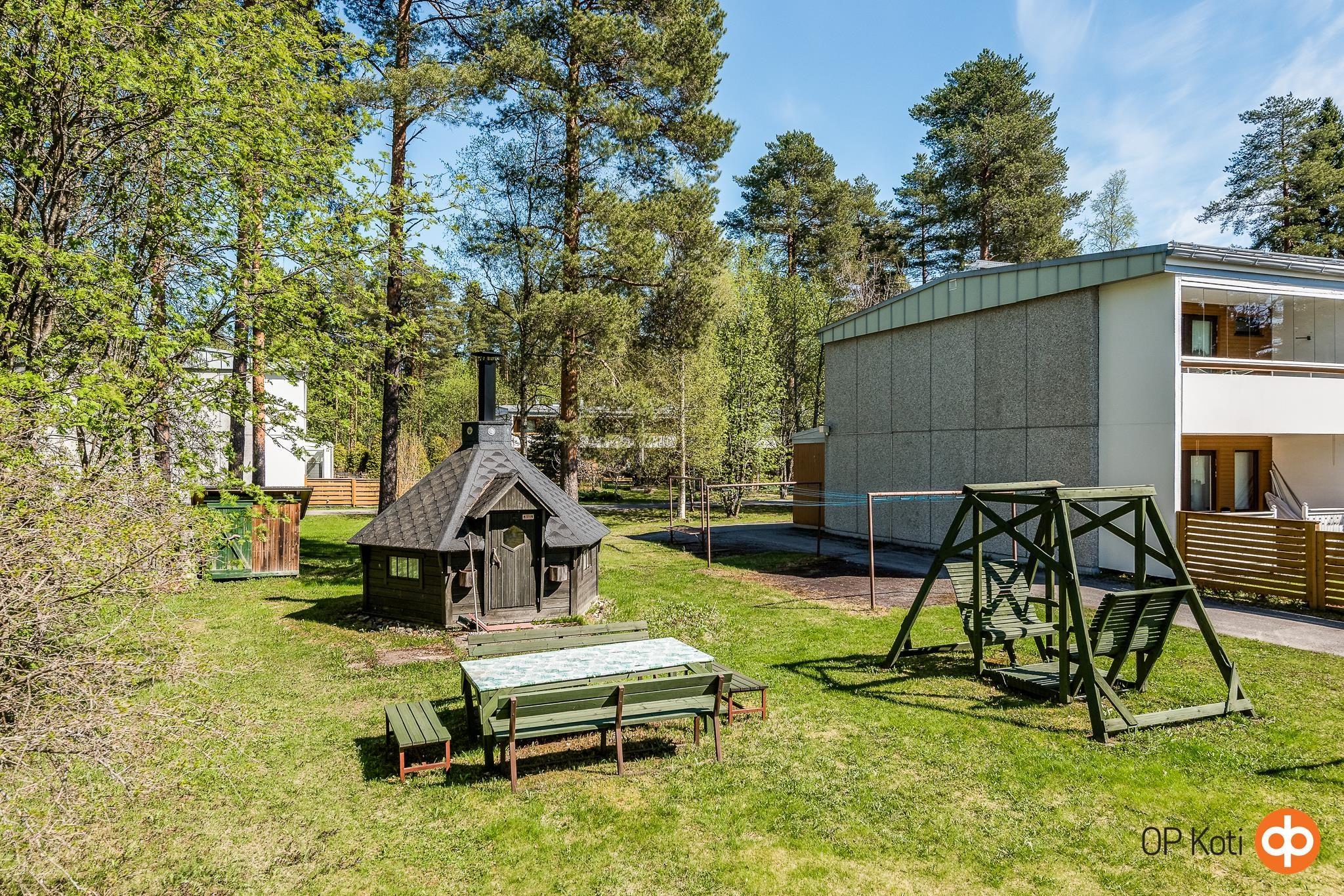 Taloyhtiön grillikota
