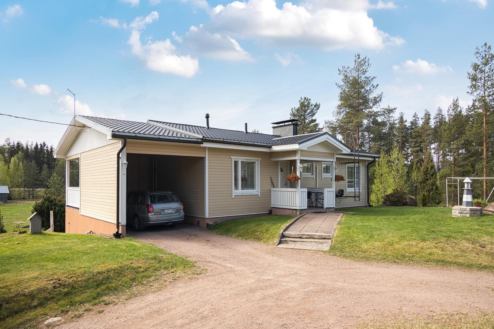 julkisivu