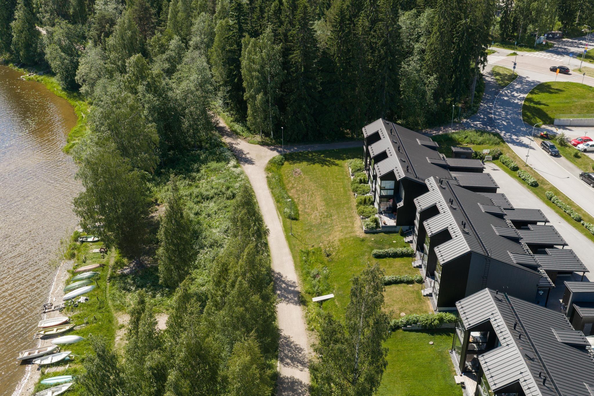 yhtiö sijaitsee rauhaisalla sijainnilla