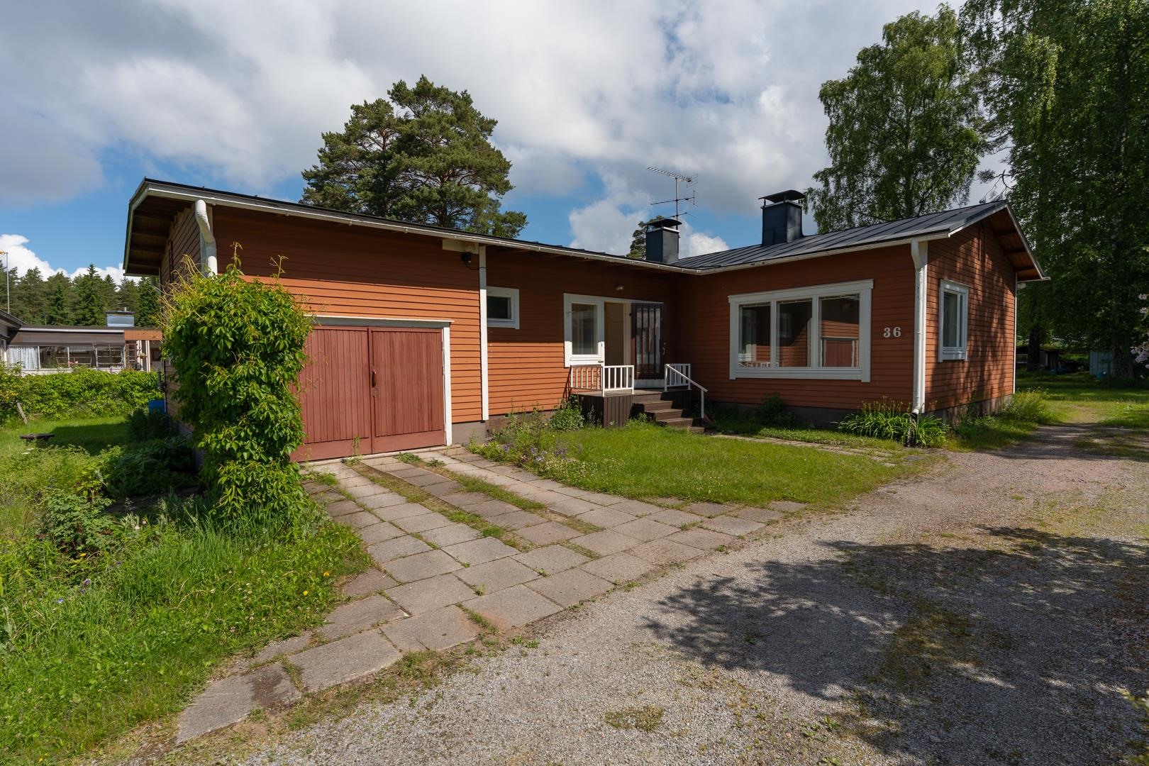 Julkisivu