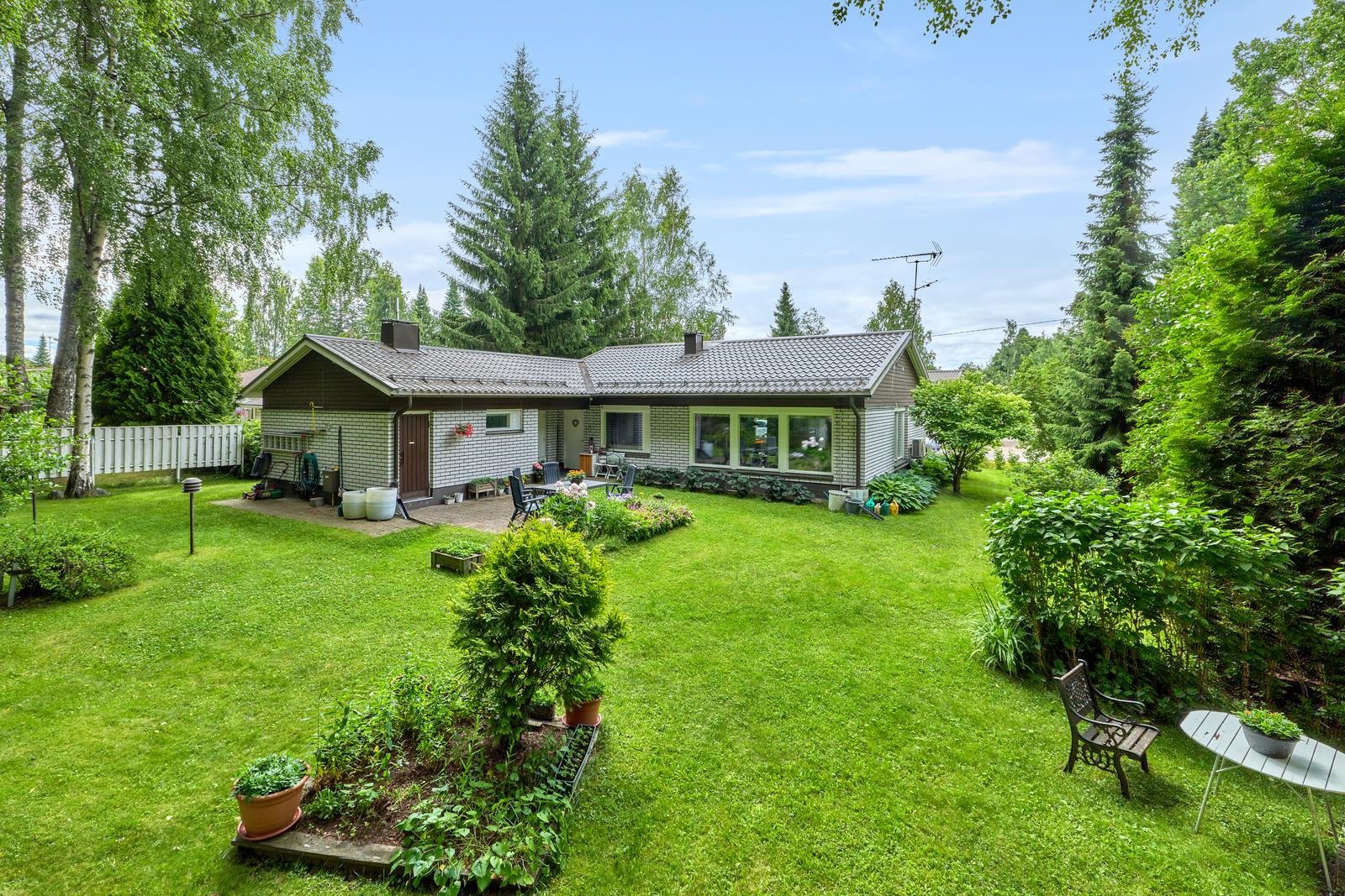 apartment, 3mh, oh, k, 2kph, s, 2wc, khh, s, vh, varasto,autotalli, 90 m², Valkeala, kk keskusta, Kouvola