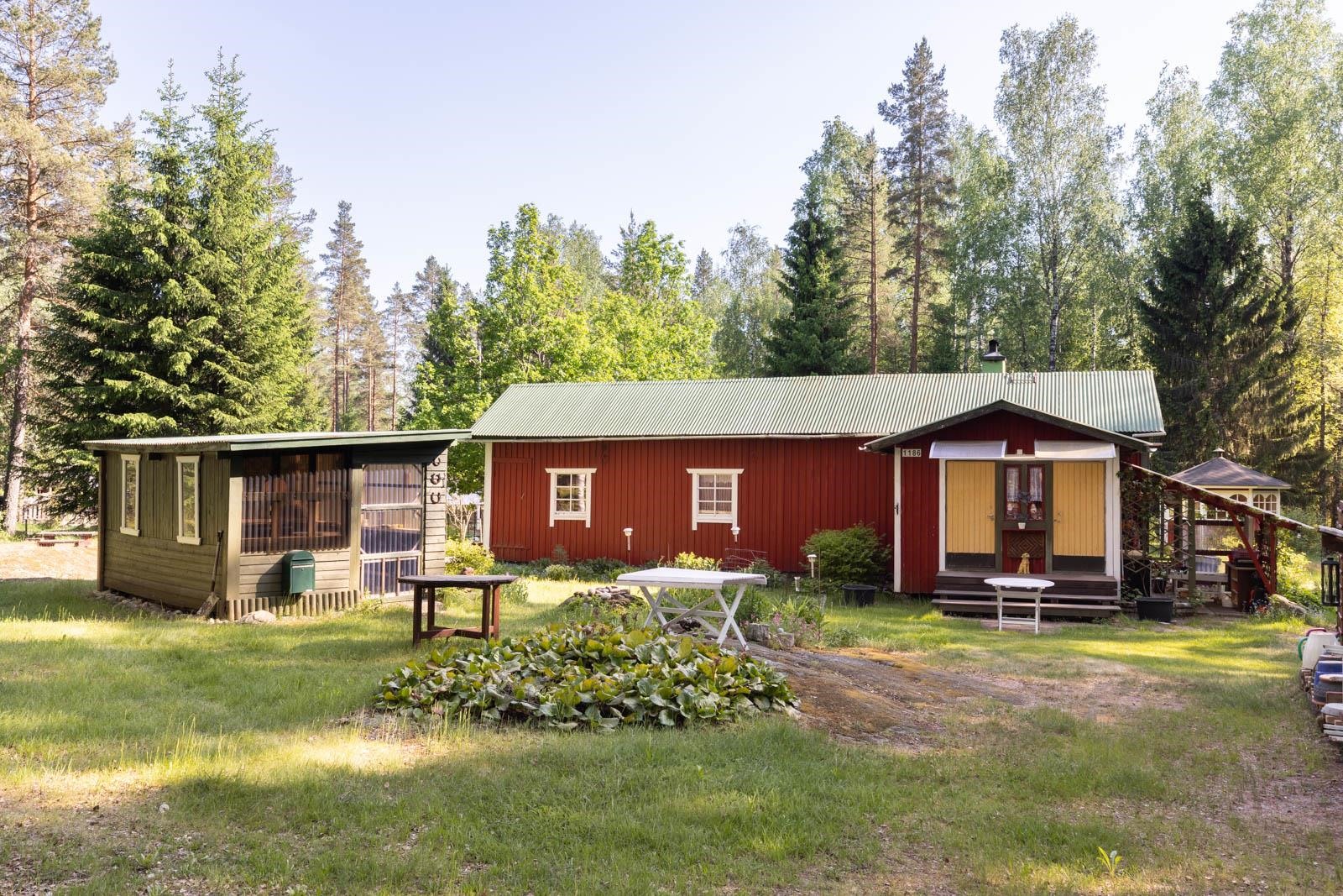 Kerrostalo – Raseborg, Pojo