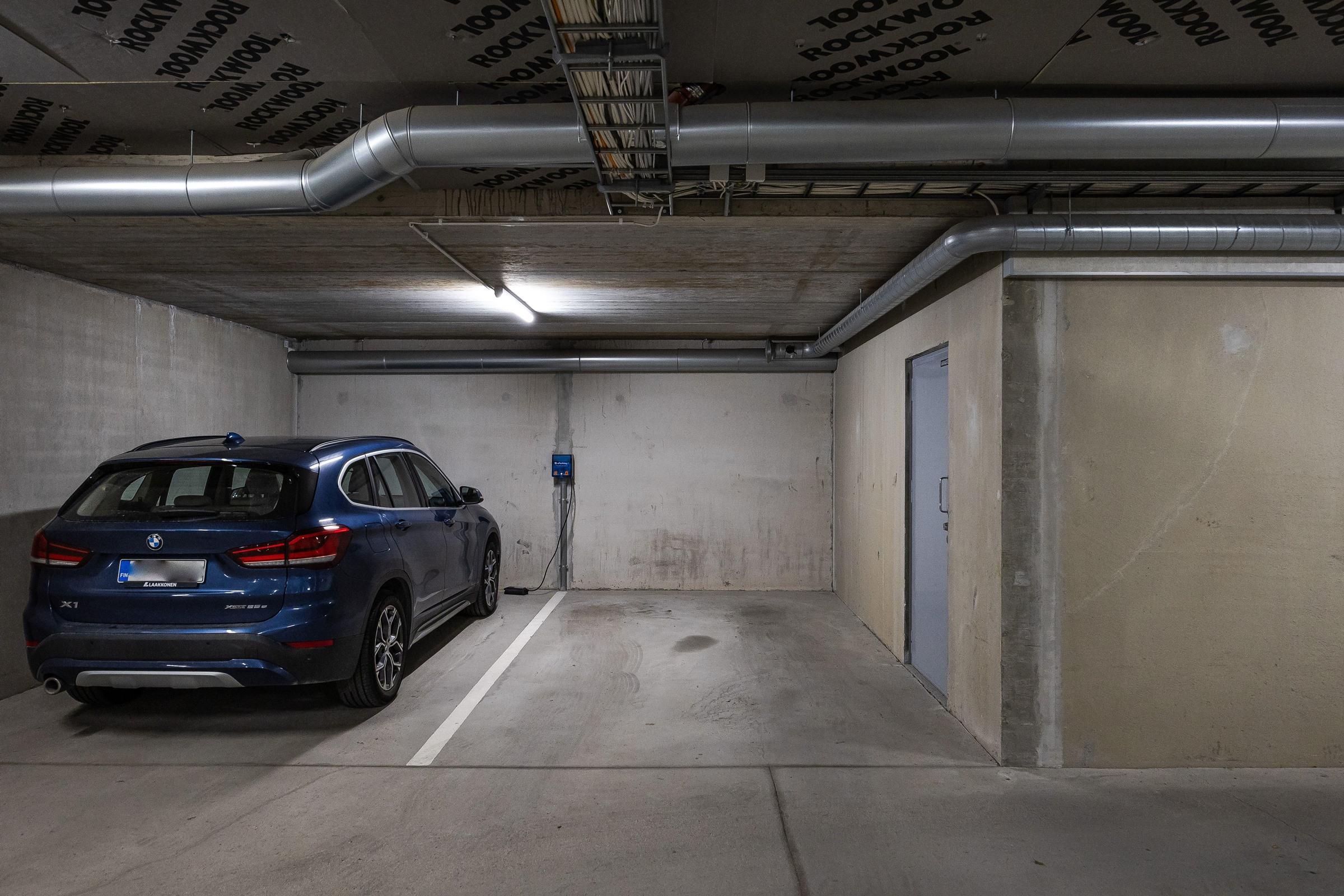 Autohallipaikka