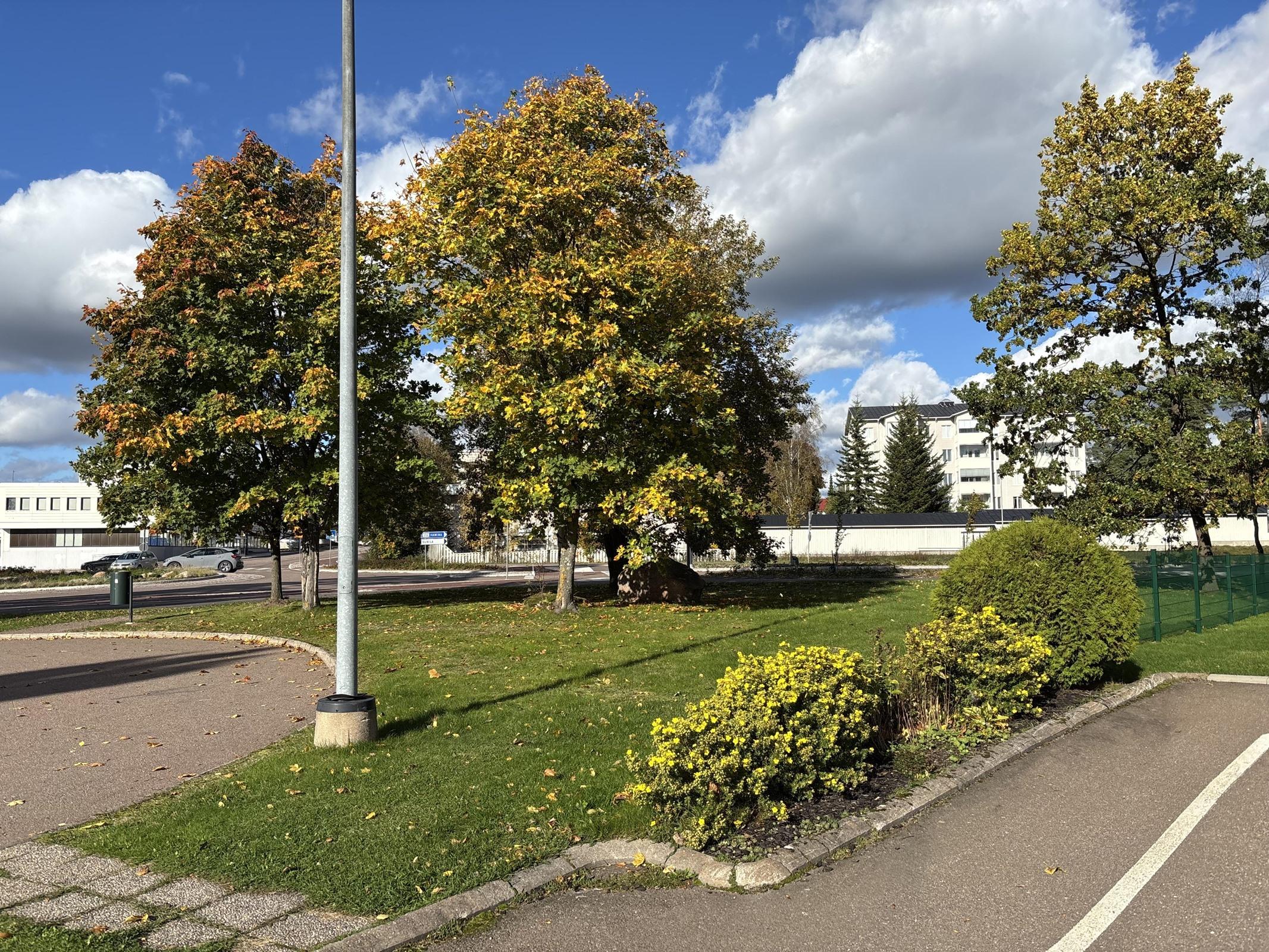 Tien pääty pihalta katsottuna