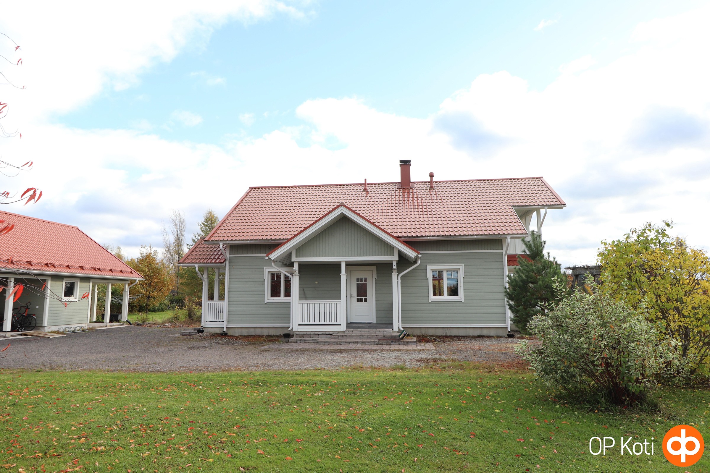 Julkisivu