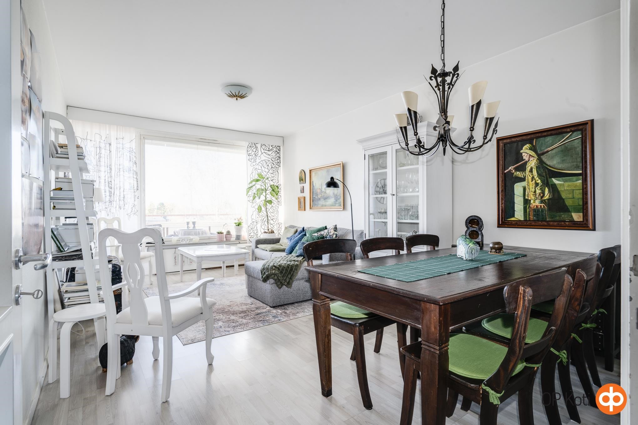 Appartamento 1 locali, 56 m²